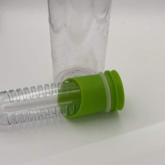 Weight Watchers WW 24oz fruit infusion water bottle BPA free dishwasher safe - Picture 6 of 8